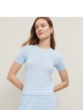 Ann Taylor scalloped sweate tee short sleeves size MPetite